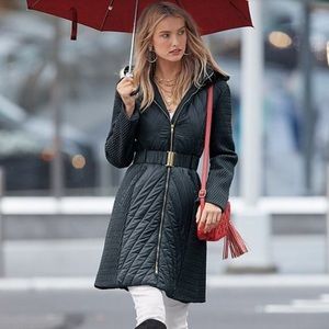 Venus - Black Puffer Jacket with gold details